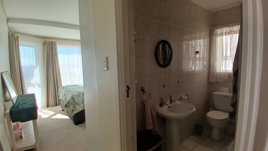 To Let 2 Bedroom Property for Rent in Summerstrand Eastern Cape